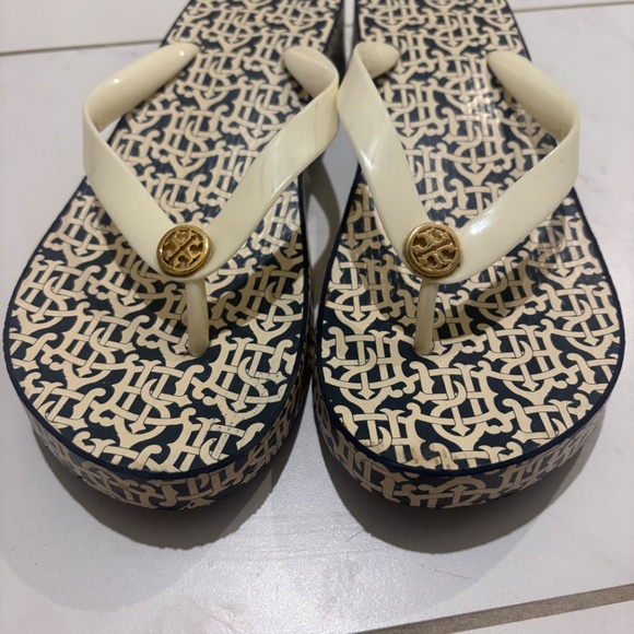 Tory Burch Flup Flop - Picture 2 of 3